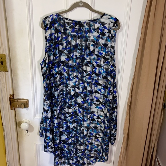 Top - Picture 4 of 6